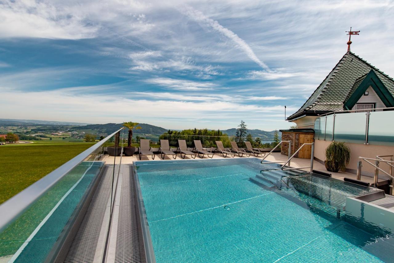 Hotel Irmgard Strass im Attergau Exterior photo